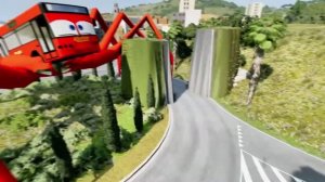 Гигантская Мисс и длинный паук против Молнии в эпической гонке в BeamNG Drive