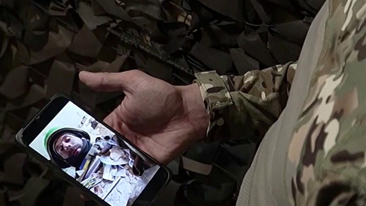 Следователи изучают кадры с телефонов украинских боевиков, которых бросили в атаки в Константиновке. смотреть онлайн