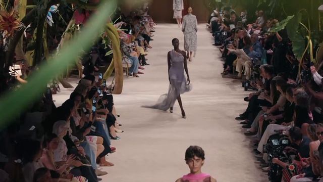 Сказки встречаются с высокой модой CHANEL — показы CHANEL 2026 смотреть онлайн
