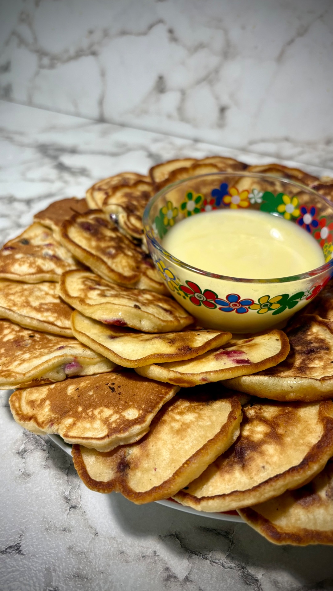 🥞Вкусные оладушки на снущенке с черной смородиной🥞