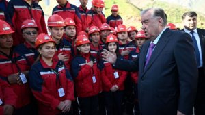 Эмомали Рахмон лично дал старт заводу по производству сурьмы в Согдийской области