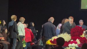 «ВЫМОЛИЛА У БОГА СВОЙ УХОД» : СЛЁЗЫ ЦЫГАНСКОГО ТЕАТРА РОМЭН НА ПОХОРОНАХ ЕКАТЕРИНЫ ЖЕМЧУЖНОЙ