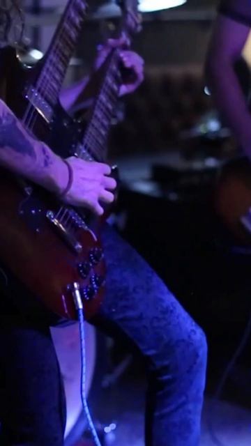 Зеркало и свеча | Новый русский рок с мощным припевом 🎸 смотреть онлайн