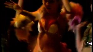 Legs _ Co - Dance Dance Dance - Chic (8th Dec 1977)(480P).mp4