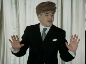 Люди и манекены.  2- серия   Сатира , Комедия        Год выпуска: 1974