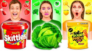24 Часа Едим Еду Одного Цвета Челлендж # Удивительные Кулинарные Лайфхаки от DuKoDu Challenge