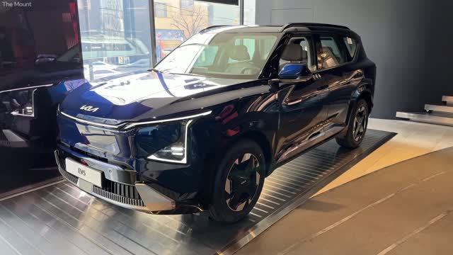 Kia EV5 2026 - Визуальный обзор автомобиля смотреть онлайн