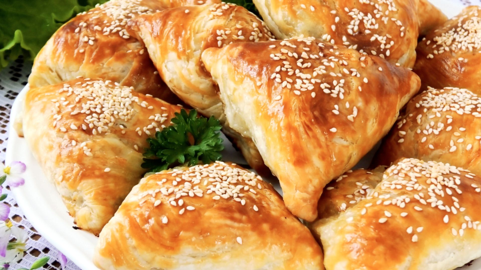 Очень вкусная Самса с говядиной смотреть онлайн