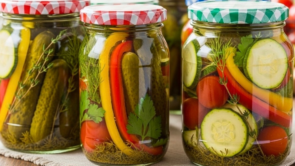 Овощи суточные маринованные. Очень вкусные Кабачки. смотреть онлайн