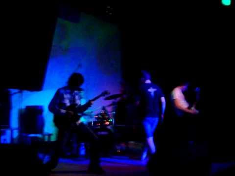 Коллекция Дней - The Trooper (Iron Maiden cover г. Уфа 17.04.11) смотреть онлайн