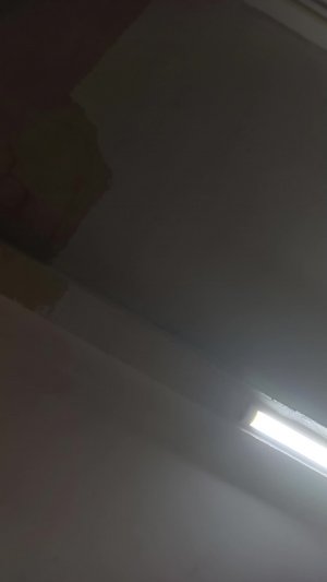 кидаю с окна пакет с водой