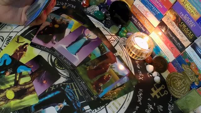 ❕ТАЙНОЕ ВОКРУГ ВАС👁🗨🌘 таро расклад смотреть онлайн