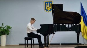 Й. Гайдн Соната №50 ре мажор частина перша. Виконує В'ячеслав Мартинишин.