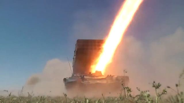 Toc-1A - Russian 220 mm Multiple Rocket Launcher смотреть онлайн