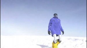 Робот-гуманоид впервые покорил вершину вулкана в Эквадоре