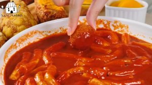 Мукбанг - токпокки и сырные закуски и хот-дог - еда на камеру
