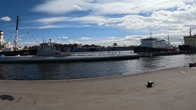 Санкт-Петербург. Фестиваль Ледоколов на набережной лейтенанта Шмидта.