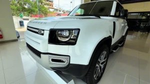 Land Rover Defender  2026 - Визуальный обзор автомобиля
