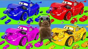 МУЛЬТИКИ ПРО МАШИНКИ Молния Маквин кушает тачки под веселую музыку 🚗💨