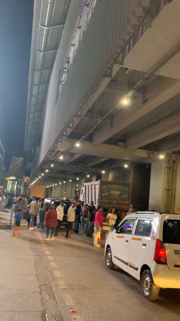 #ПокатушкиПоМумбаи 🚈 #Проводник 🇮🇳