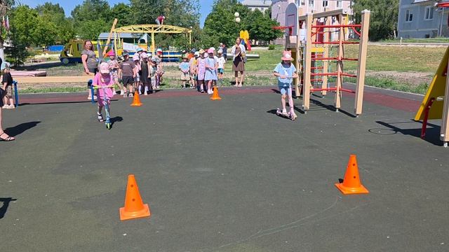 Азбука безопасности: в детском саду прошёл квест от дорожных полицейских