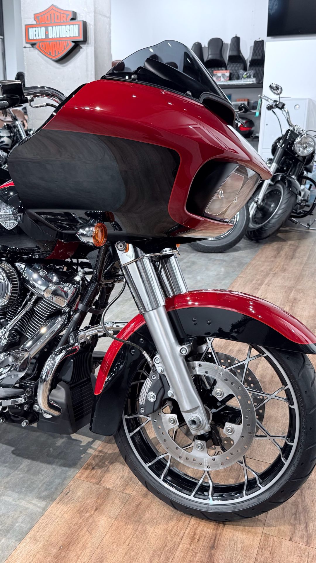 + 2021 HD Road Glide Special 114 ABS+TC Billiard Red Vivid Black 31K (VIN 5HD***5024) смотреть онлайн