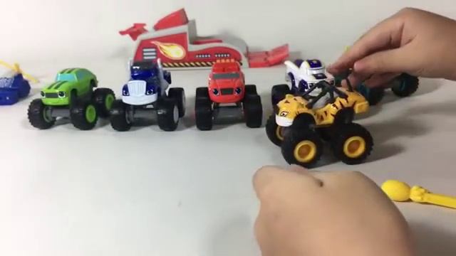Blaze And The Monster Machines Die-cast Fisher-Price Darington Zeg Stripes Starla