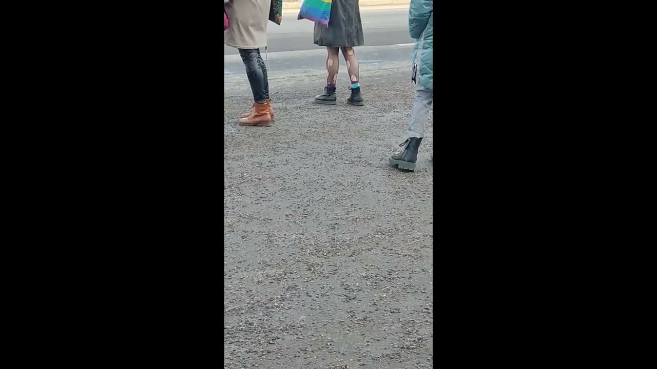 Зачем я выбросила рваные колготки? Теперь буду как дура, не в тренде:)) смотреть онлайн