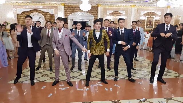 Флэшмоб.Выпускной.Graduate смотреть онлайн