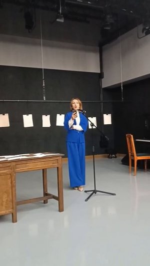 Журналист, блогер Ләйсән Ханова шигъри мәйданда.