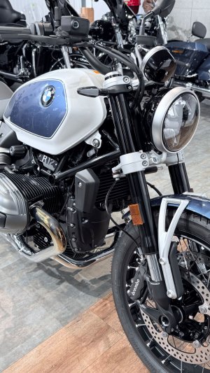 + 2026 NEW BMW R12 Gravityblue Metallic (VIN WB10***0439)