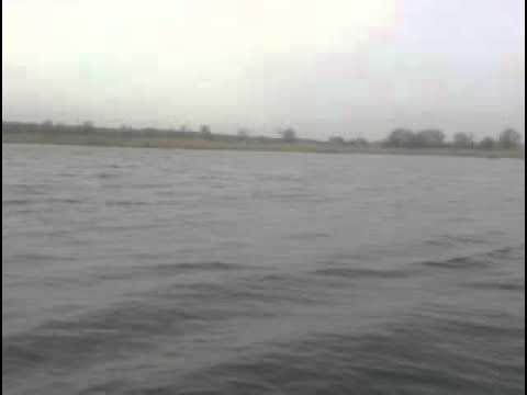 неспокойная река(turbulent river) смотреть онлайн