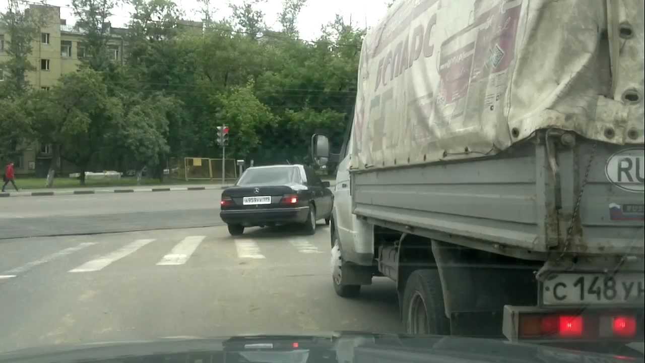 Подборка "На красный свет" / Driving Through A Red Light Compilation смотреть онлайн