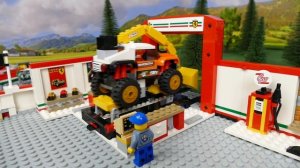 Лего Грузовик спасает машинку 🚛🚗