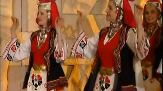 Илка Александрова- Завило се вито хоро-Хор.китка,2003 смотреть онлайн