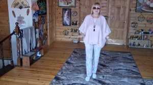 Не было печали...купила Марина брюки...а с чем их носить?пес его знает...
