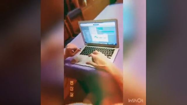 Карантин/как телефон поглащает наше внимание смотреть онлайн