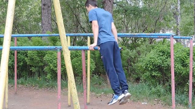Как Набрать Мышцы на Турниках и Брусьях？ смотреть онлайн