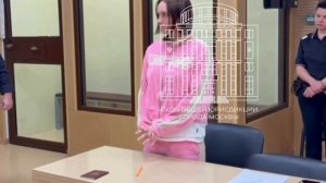 ❗Появилось видео из зала суда, как нашу землячку из Ульяновска -  Диану Шурыгину заключили под страж