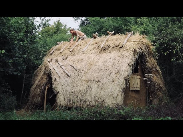 I Built a Medieval House Using Primitive Techniques | COMMENTARY смотреть онлайн