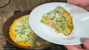 Кабачки с яйцами на завтрак.