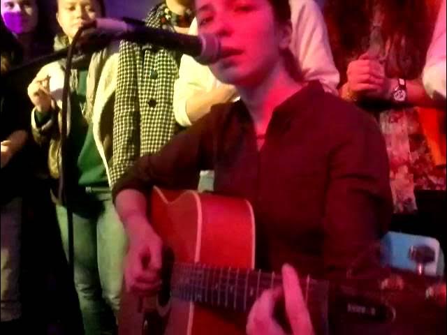 Земфира - Я искала тебя (cover), хор девушек в музее смотреть онлайн