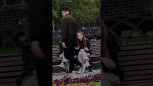 Притворился неуверенным парнем