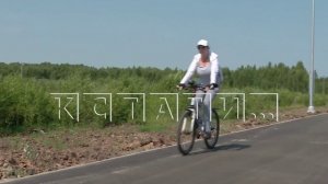 В посёлке Новое Доскино на Автозаводе заканчивают прокладывать новый тротуар