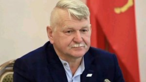 Польский политик впервые публично отправил помощь армии России...

Экс-депутат польского Сейма и быв