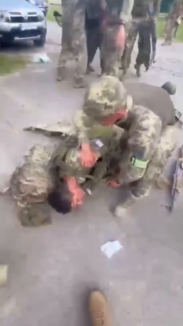 Румынский наёмник ушатал камнем бразильского