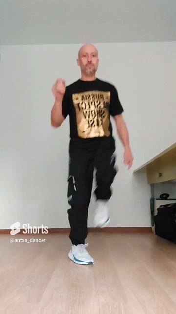 УЧИМ ПРОСТОЙ ТАНЕЦ. #dance #shorts  #танцы  #обучение #тренды