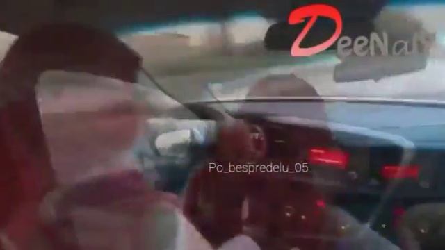 АРАБСКИЙ ДРИФТ, МАСТЕРСКИ ОБХОДИТ АВТО/СРОЧНО ПОСМОТРИ🚨😱🚨 смотреть онлайн