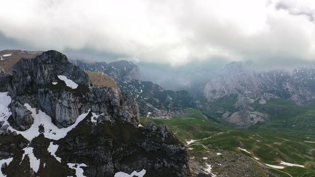 ЭТА МУЗЫКА БЕРЕЖНО СНИМАЕТ ГРУЗ — И В ДУШЕ СТИХАЕТ ТРЕВОЖНЫЙ ЗВОН