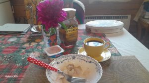 Жизнь🫠на пенсии в деревне/Хочу леплю🥟вареники, хочу🥣галушки🫠/Вареники🥟с клубникой 🍓